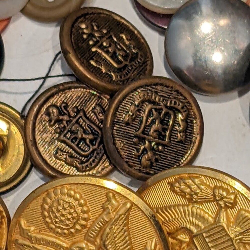 13.8oz Vintage Antique Button Brass Military Army Sailor Locket Mixed Sewing Lot - Picture 8 of 16